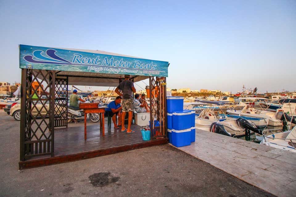 Rent Motors for Boats Noleggio barche a Lampedusa